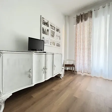 Oda ve Kahvaltı Porta Amari Palermo