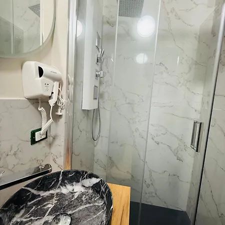 Porta Amari 4* باليرمو