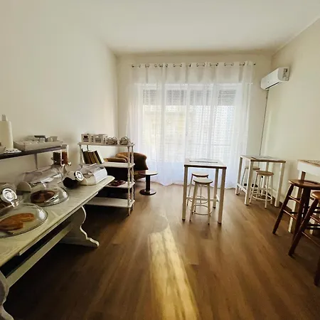 Porta Amari Bed and Breakfast 4*