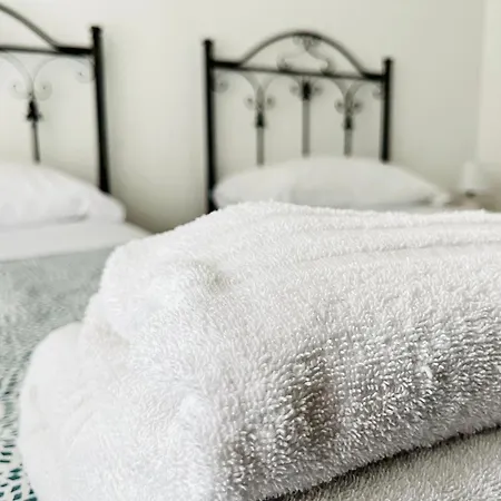 Porta Amari Bed and Breakfast 4*
